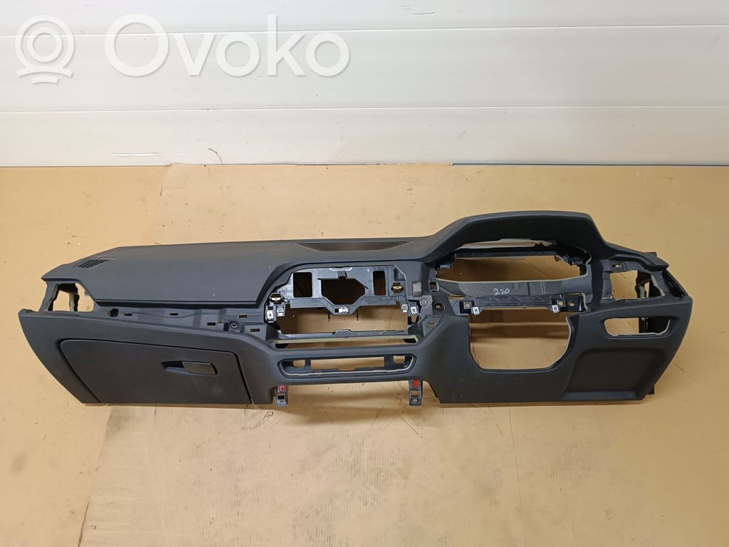 BMW 3 G20 G21 Paneļa dekoratīvās apdares vairogs (apakšējais) 