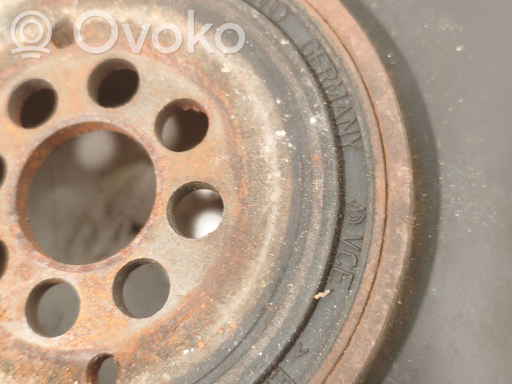 Audi A6 S6 C6 4F Kampiakselin vauhtipyörä 