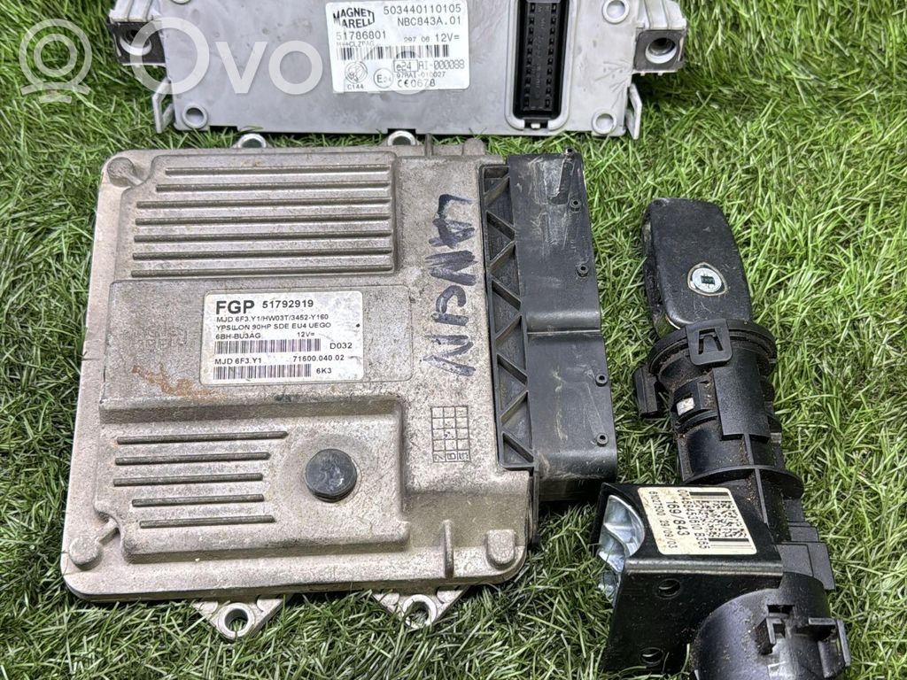 Lancia Ypsilon Kit cu ECU motor și set închidere uși 