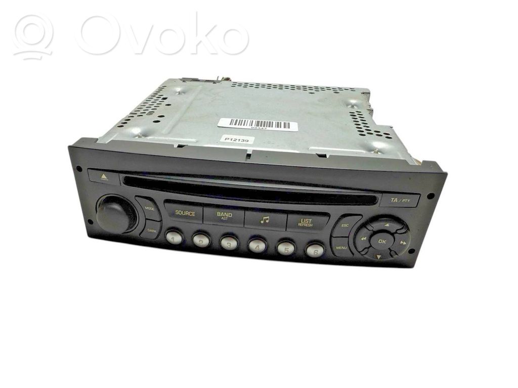 Radio / CD-Player / DVD-Player / Navigation   16106912XT