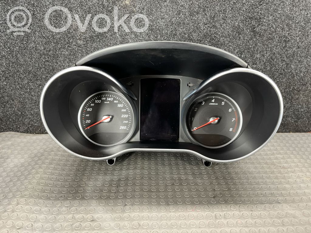 Mercedes-Benz C W205 Licznik / Prędkościomierz 