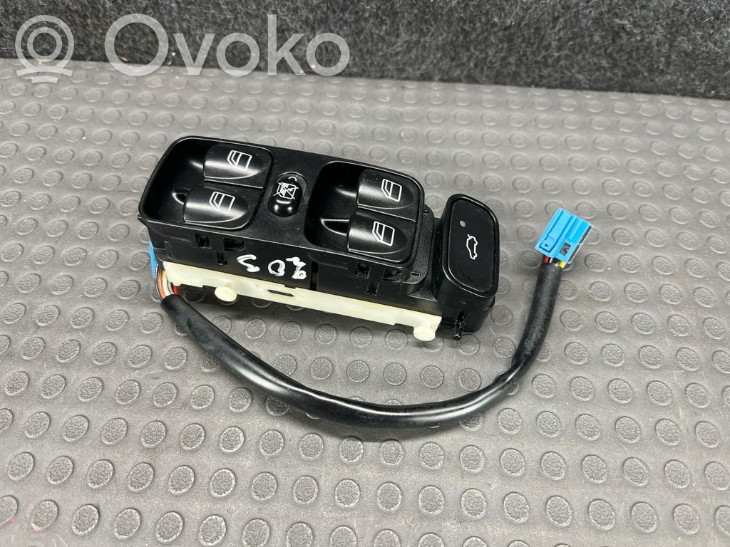 Mercedes-Benz C W203 Przyciski szyb 