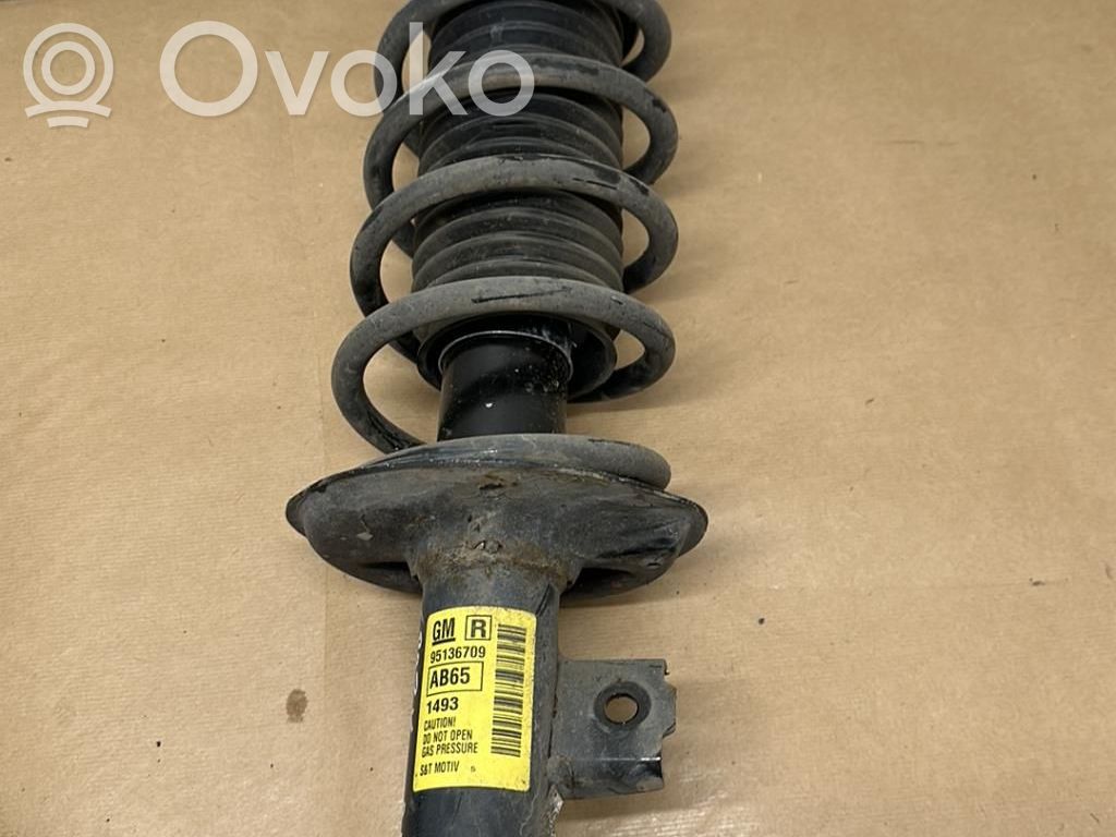 Chevrolet Spark Amortyzator osi przedniej ze sprężyną 