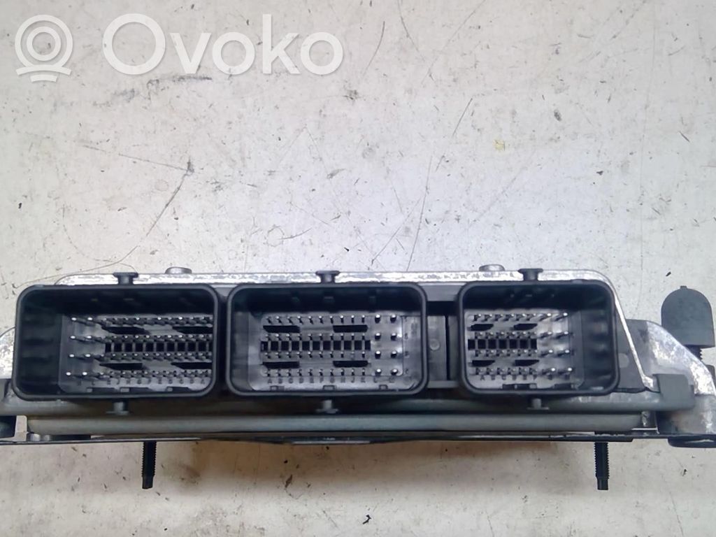 Engine control unit/module   1942Z8