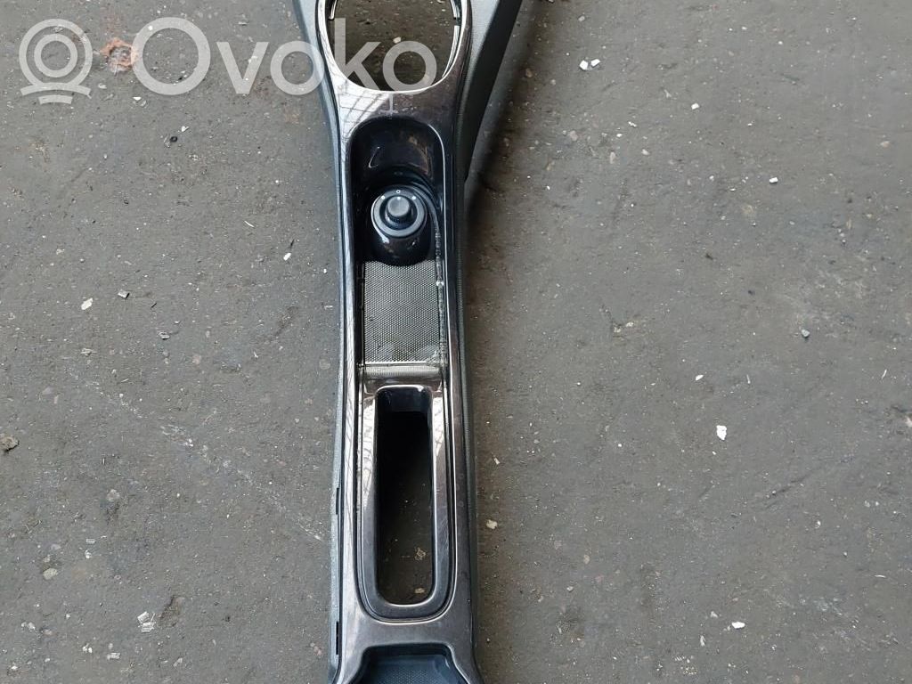 Dacia Duster Consola central 
