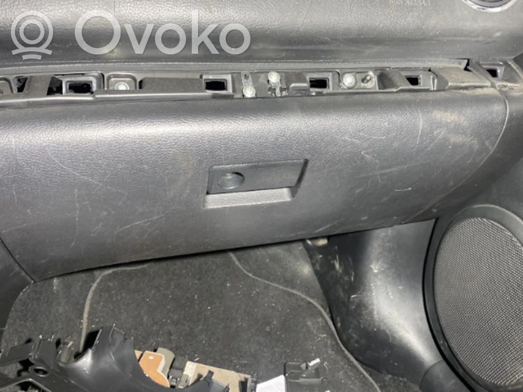 Mazda 6 Glove box set 