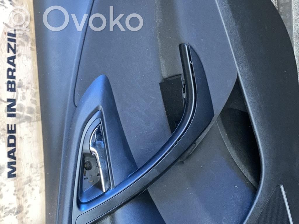 Opel Astra J Priekšējo durvju apdare 