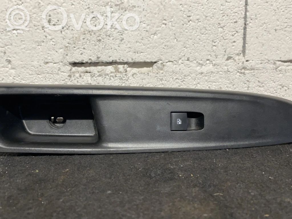 Opel Karl Electric window control switch 