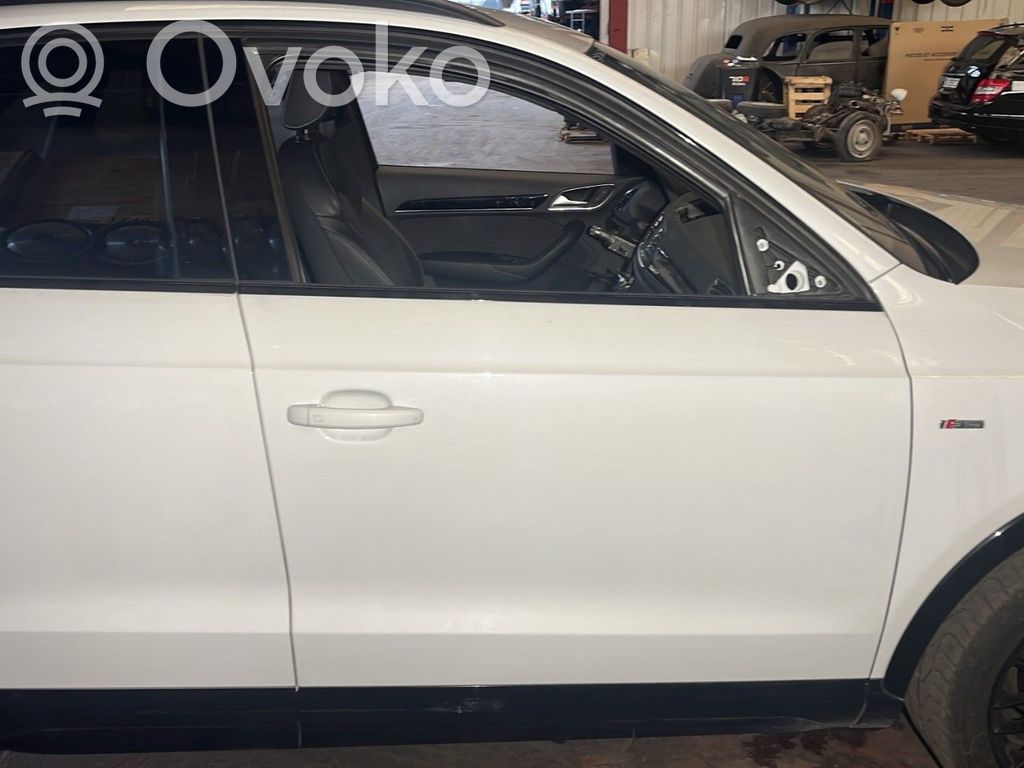 Audi Q3 8U Puerta delantera 