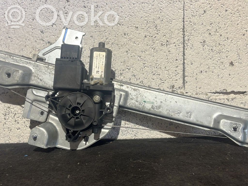 Peugeot 2008 I Macara ușă față cu motor 