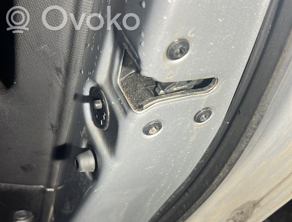 KIA Ceed Takaoven lukko 