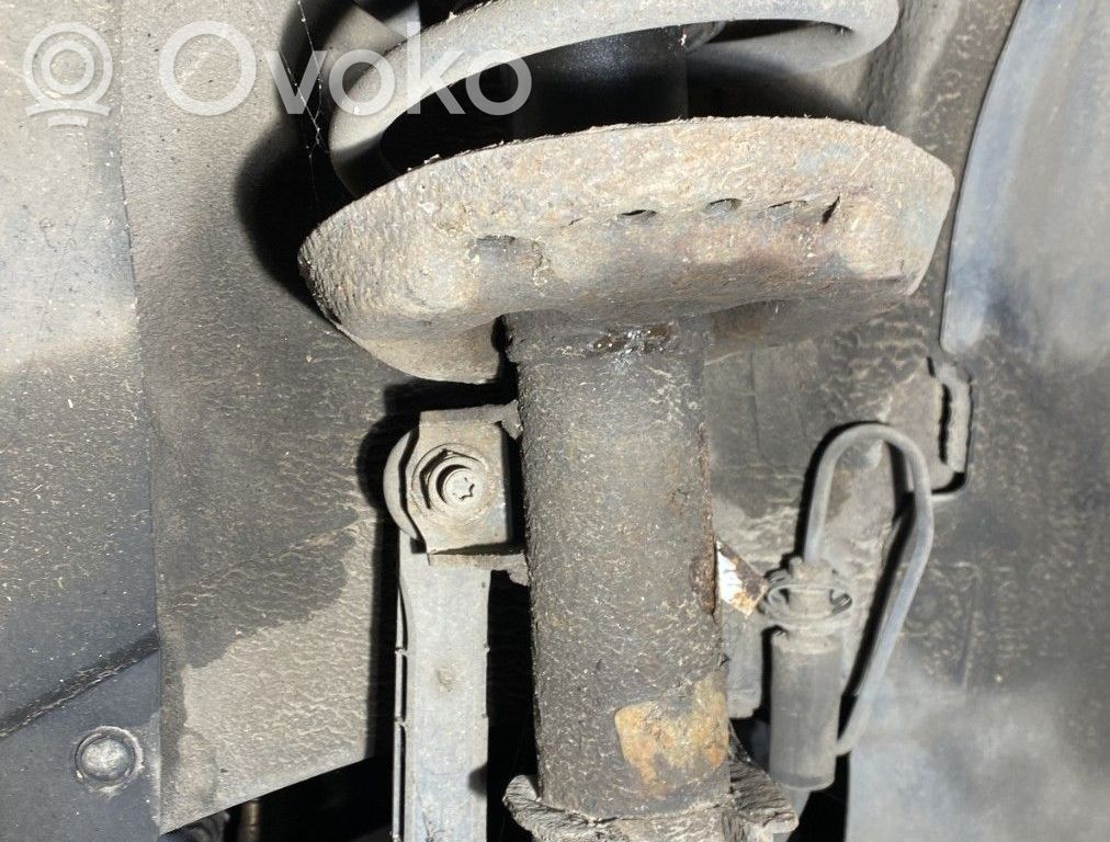 Opel Astra J Priekšpusē amortizators ar atsperi 