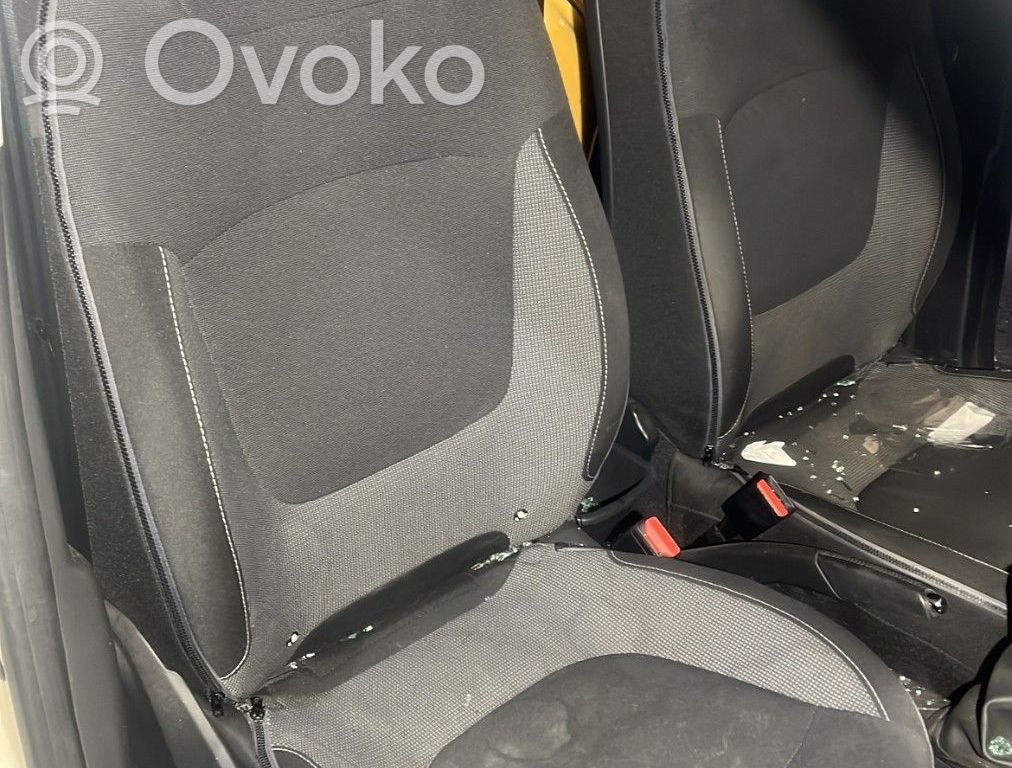 Renault Captur Etumatkustajan istuin 