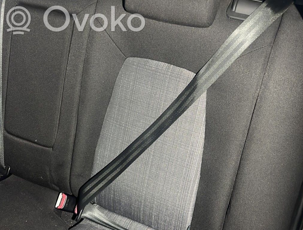 KIA Ceed Cinturón trasero 