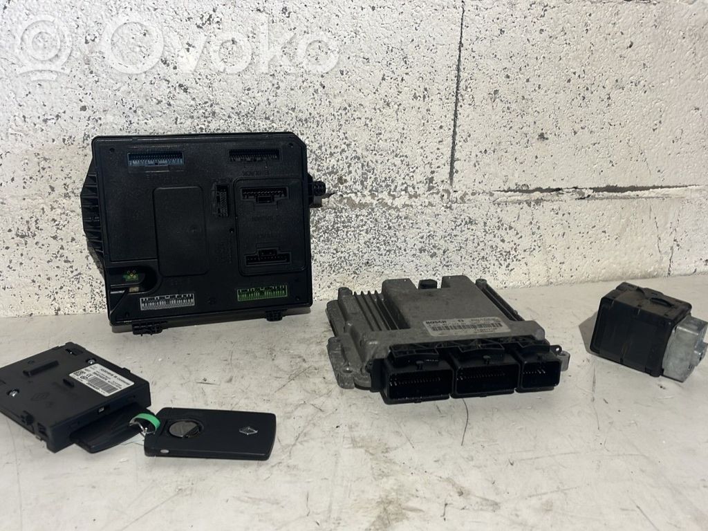 Renault Megane III Kit cu ECU motor și set închidere uși 