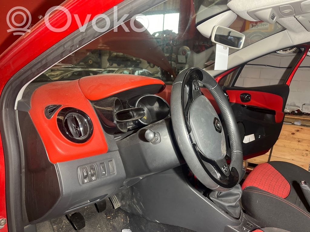 Renault Clio IV Panel de instrumentos 