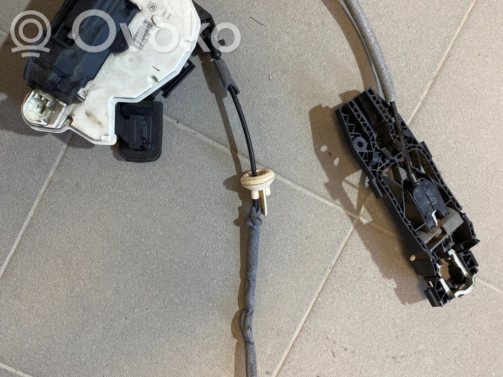 Volkswagen Golf VII Front door lock 