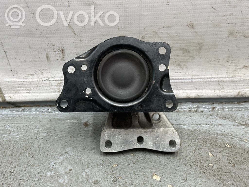 Skoda Rapid (NH) Engine mount bracket 