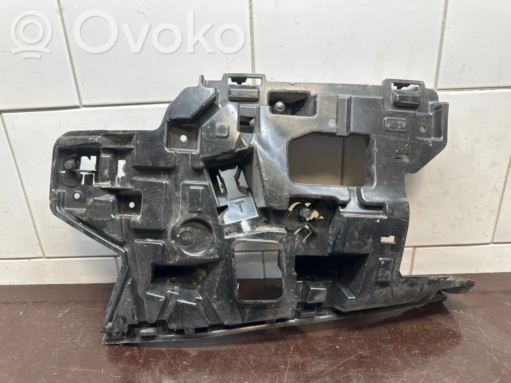 Volvo V40 Etupuskurin kannake 