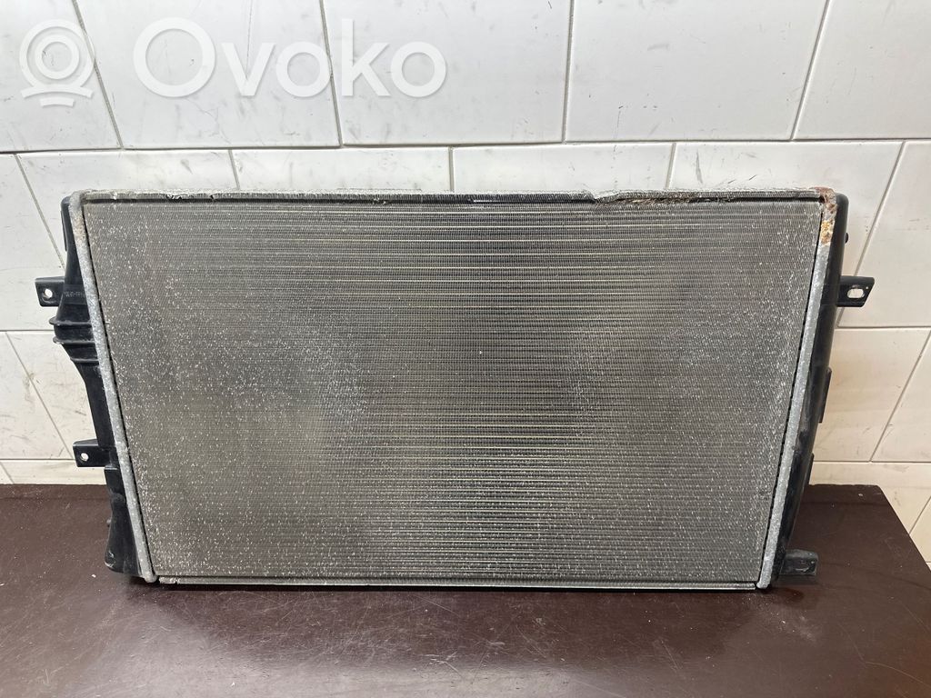 Volkswagen Golf VI Aušinimo skysčio radiatorius 