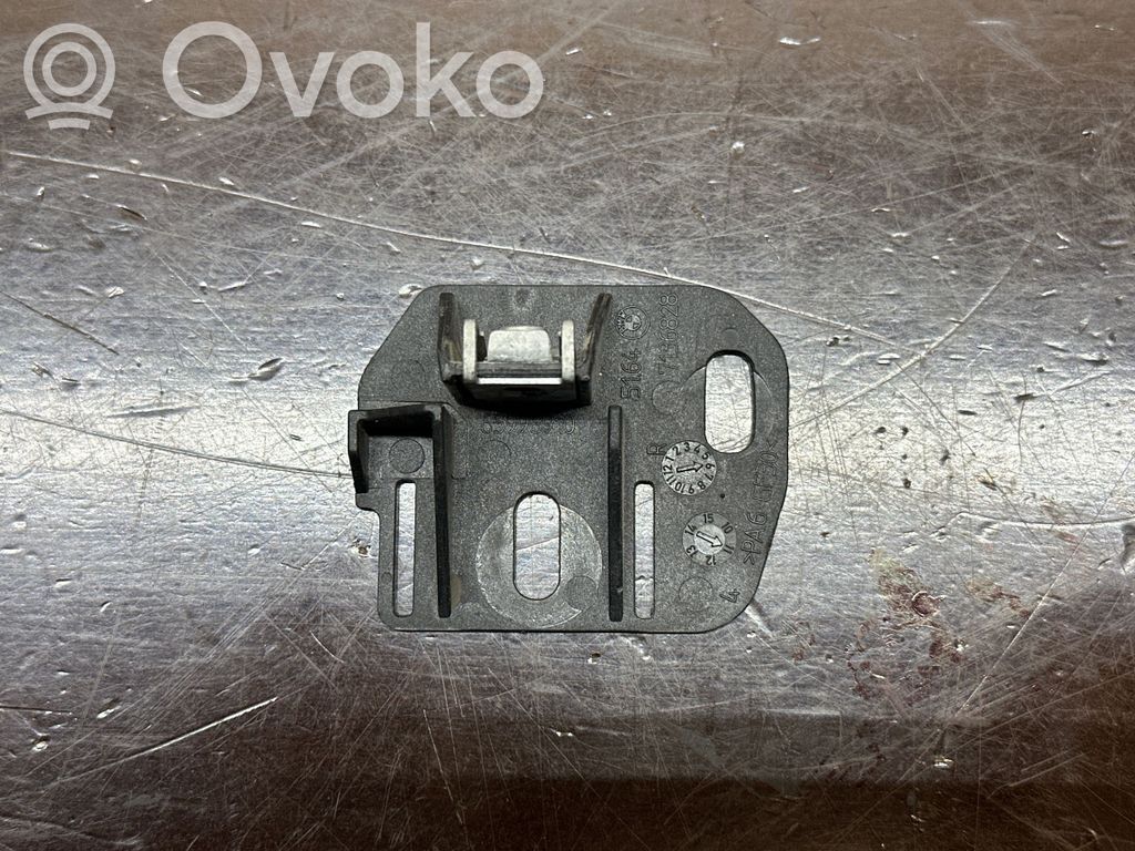 BMW 3 E90 E91 Front bumper mounting bracket 