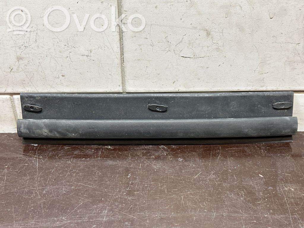 Audi A1 Engine compartment rubber 