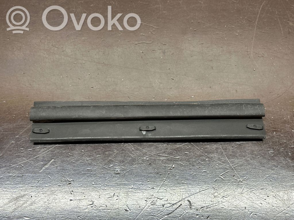 Audi A1 Engine compartment rubber 