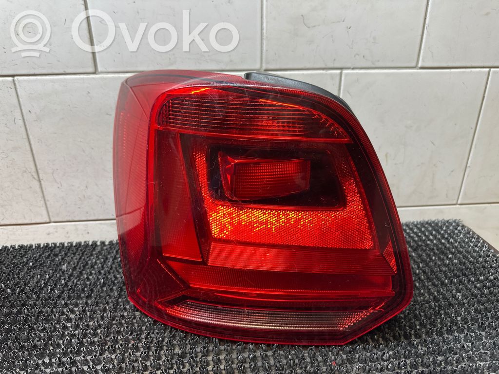 Volkswagen Polo V 6R Lampa tylna 