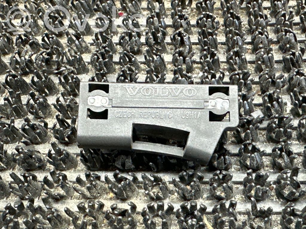 Volvo V70 Engine bonnet/hood lock release cable 
