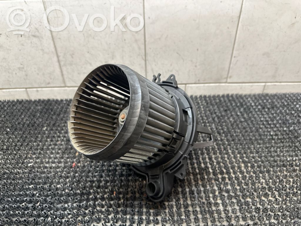 Renault Captur Mazā radiatora ventilators 