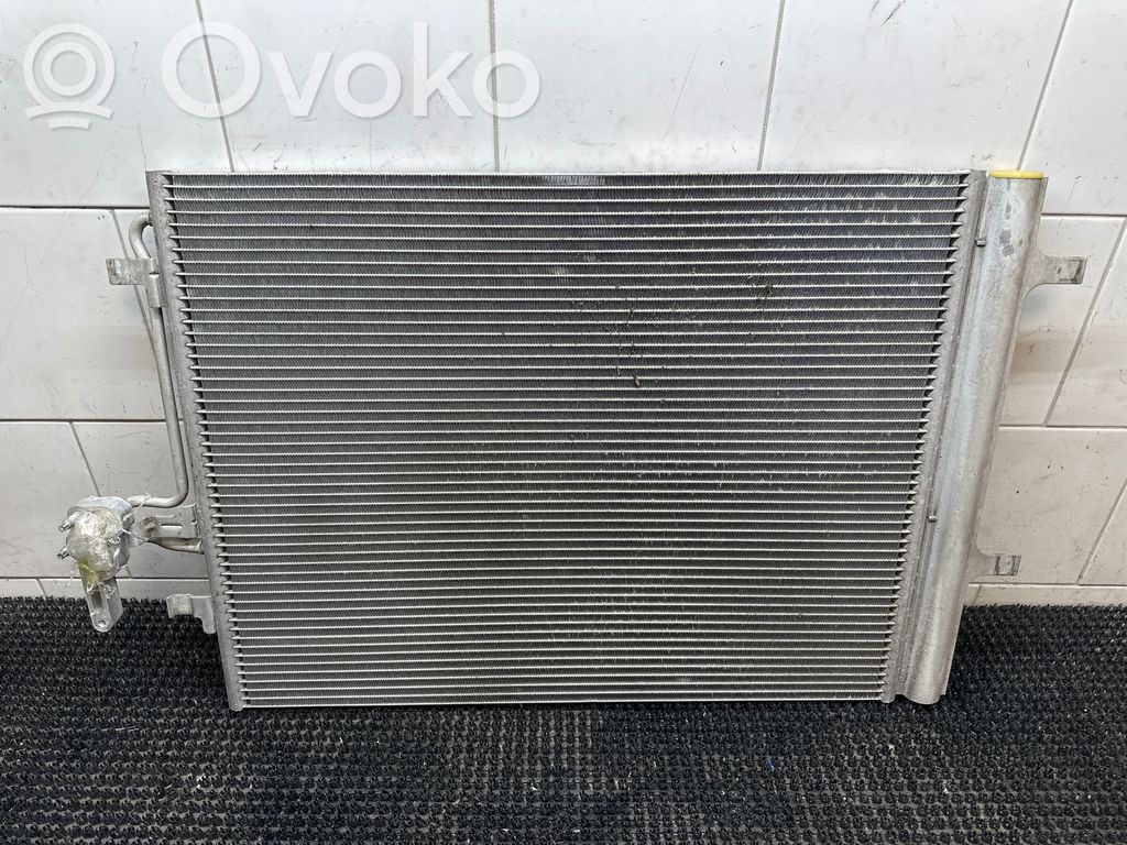 Volvo V60 Skraplacz / Chłodnica klimatyzacji 
