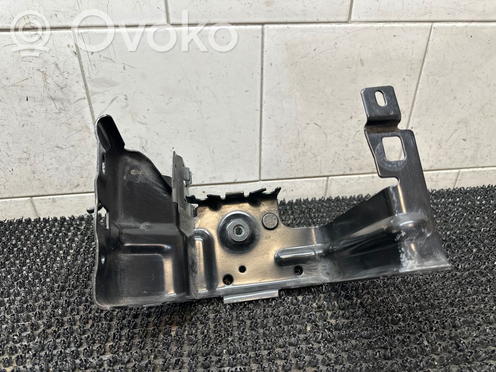 Citroen DS5 ABS pump bracket 