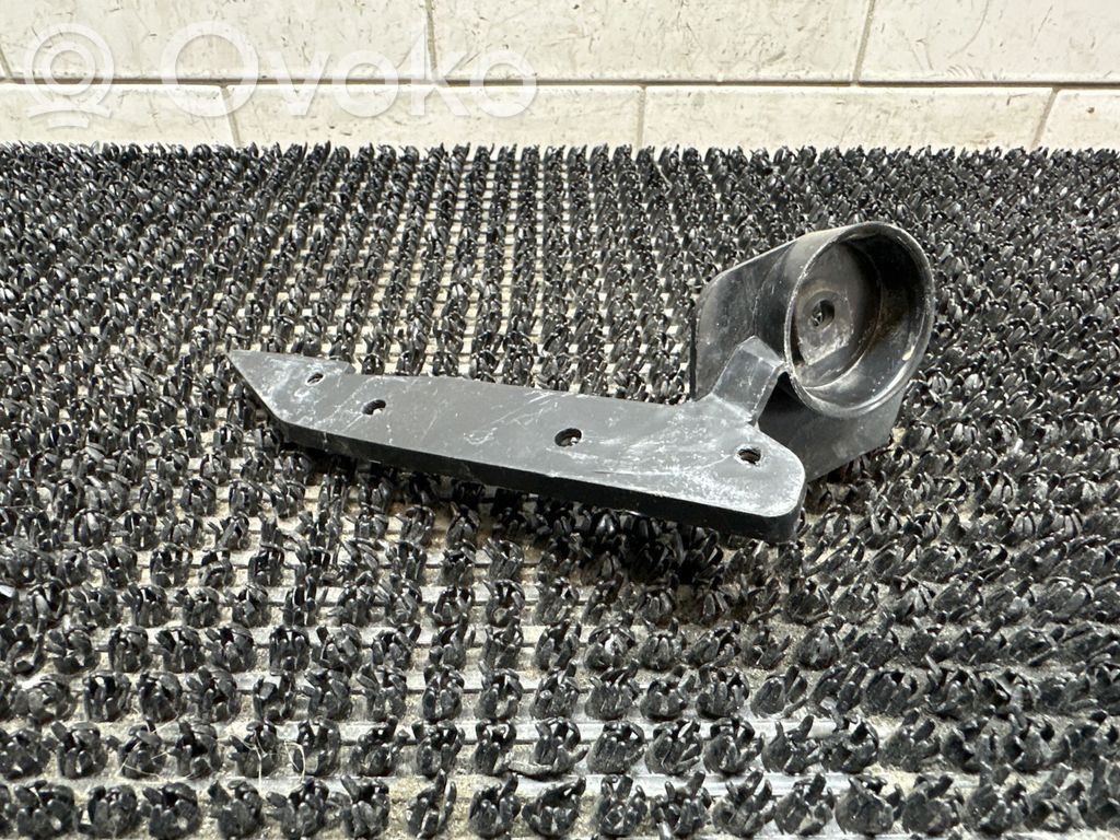 BMW 3 E90 E91 Fender mounting bracket 