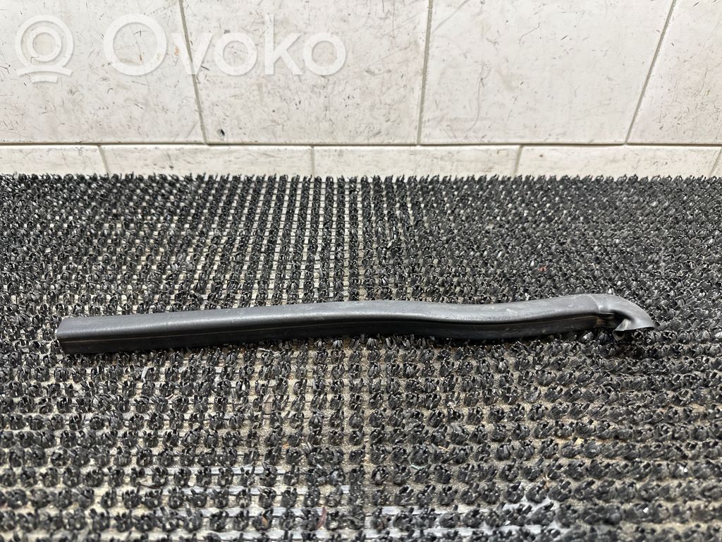 BMW 3 E90 E91 Engine compartment rubber 
