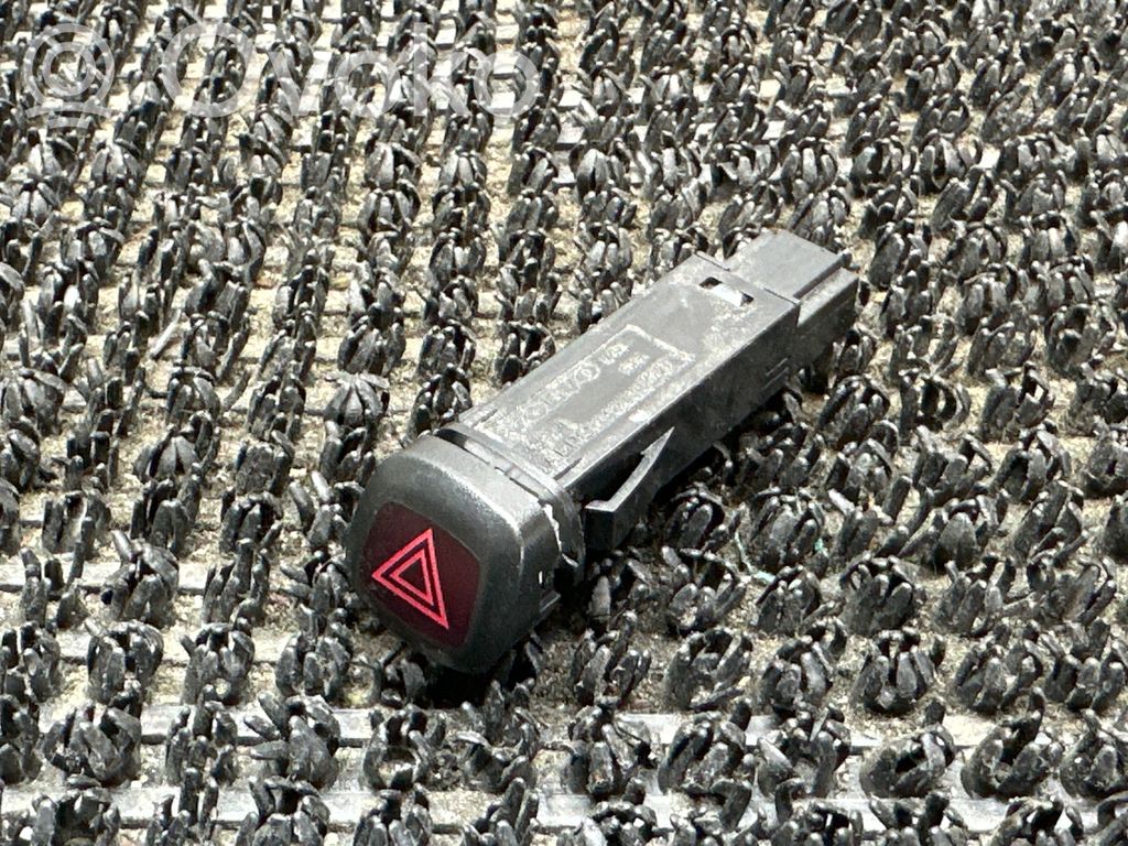 Volvo V40 Cross country Hazard light switch 