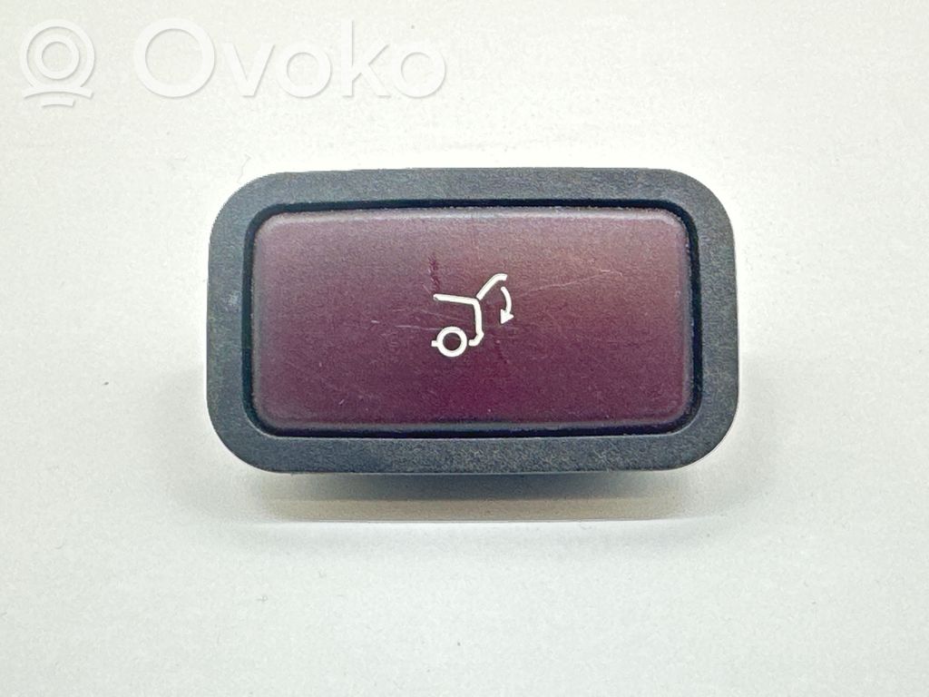 Mercedes-Benz E W211 Tailgate/boot open switch button 