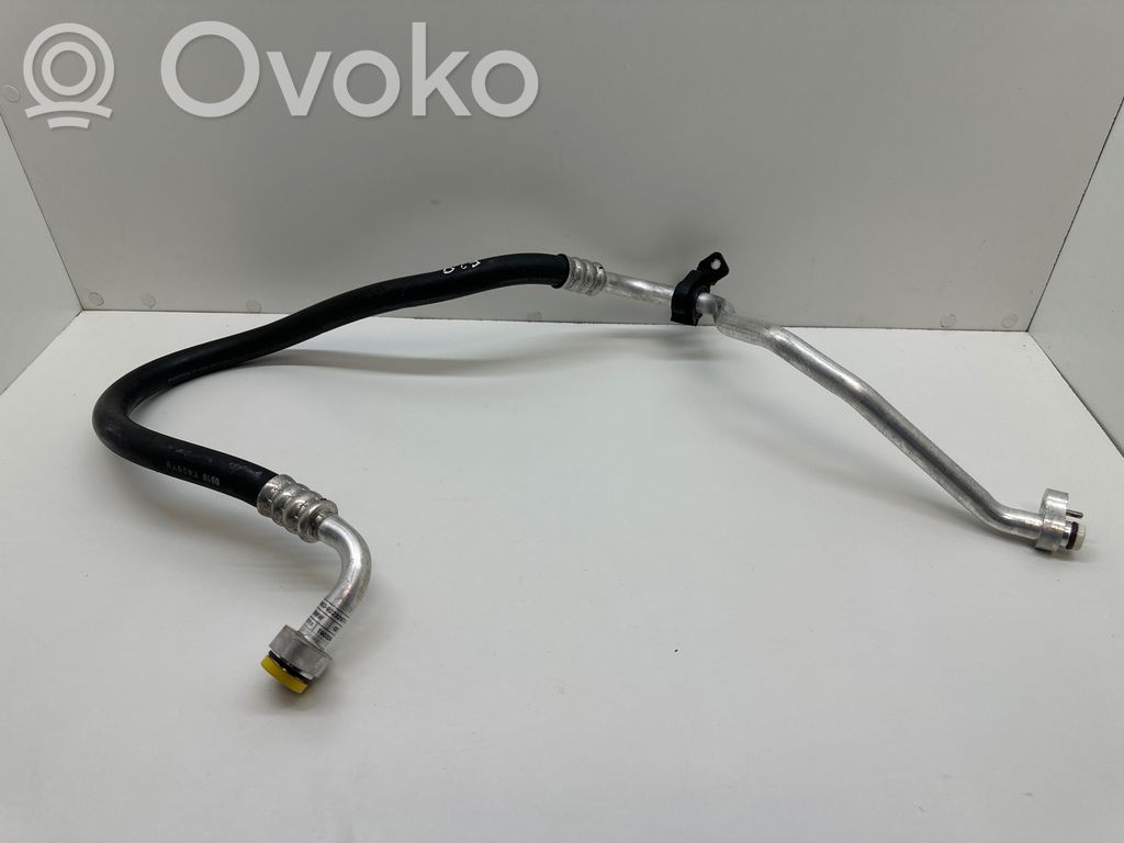 BMW 1 F20 F21 Ilmastointilaitteen putki (A/C) 