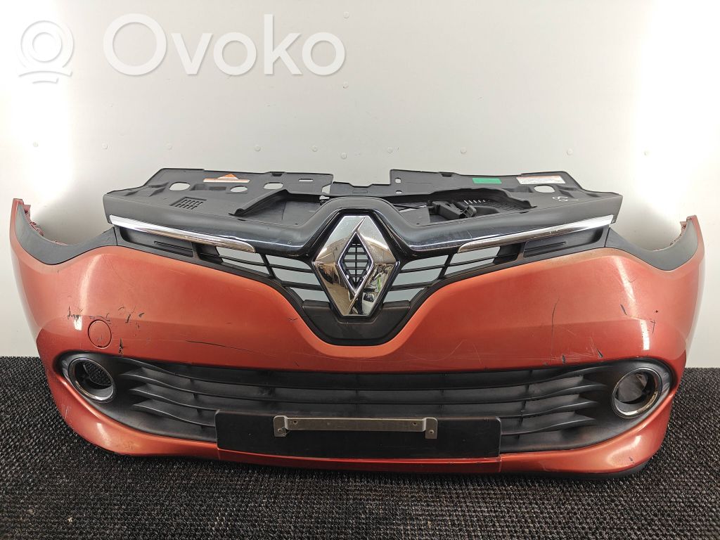 Renault Clio IV Parachoques delantero 