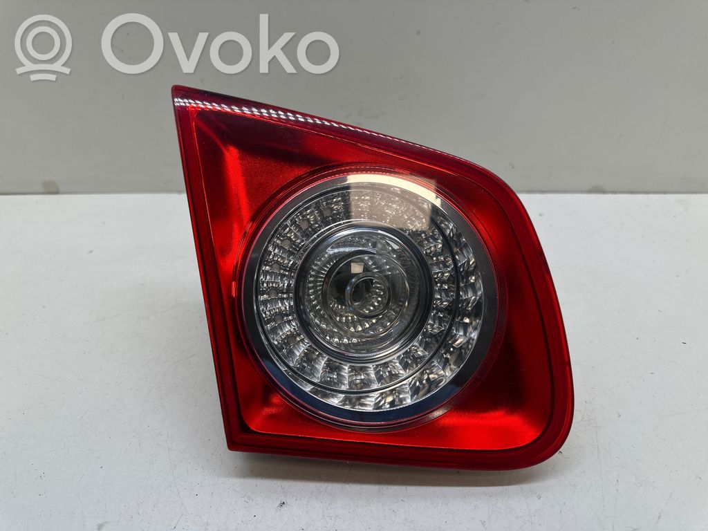 Volkswagen PASSAT B6 Lampy tylnej klapy bagażnika 