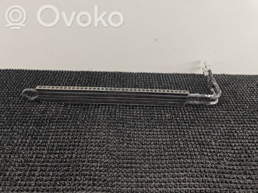 BMW 3 E90 E91 Vairo stiprintuvo radiatorius 