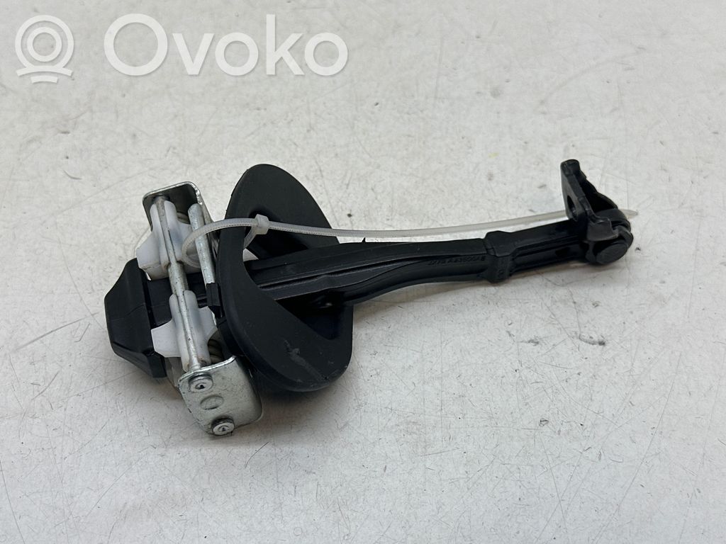 Ford Focus Etuoven pidätin 