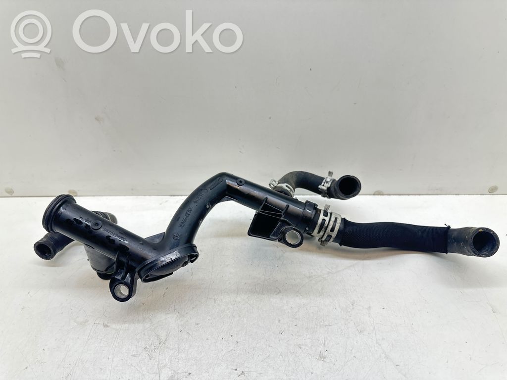 Peugeot 3008 I Engine coolant pipe/hose 