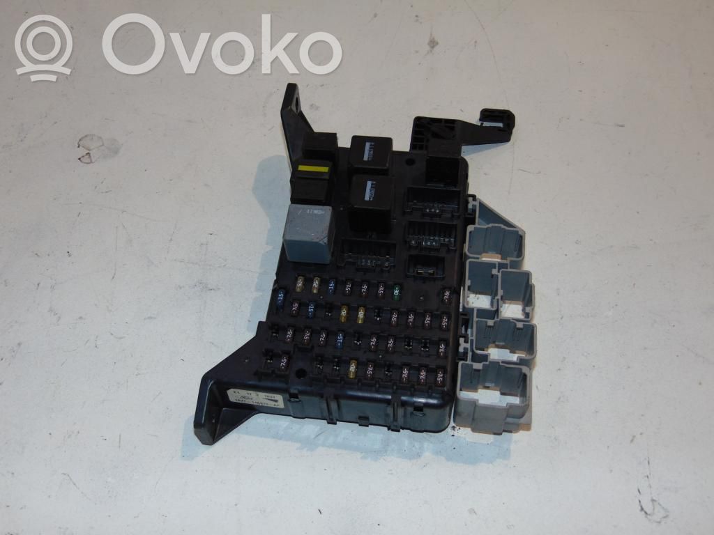 Ford Mondeo Mk III Fuse module 
