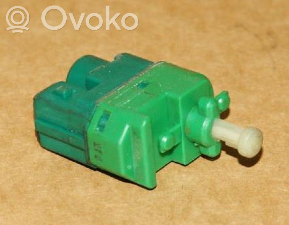 Ford Mondeo Mk III Jarrupolkimen anturin kytkin 