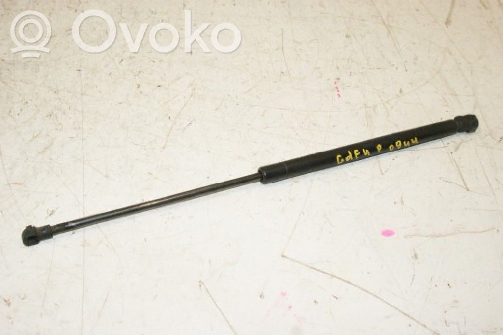 Volkswagen Golf IV Konepellin kaasujousi 