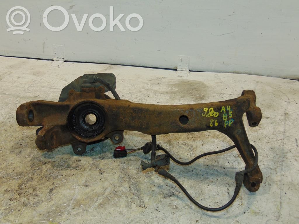 Achsschenkel vorne   8D0407258AL,8D0407258AC,4B0498625
