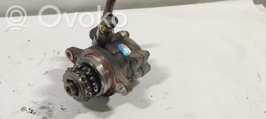 Nissan Primera Ohjaustehostimen pumppu 