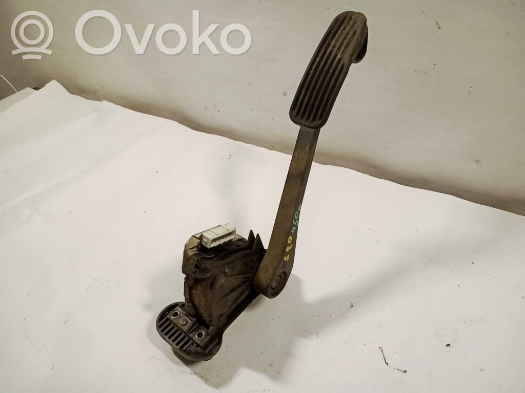 Akceleratoriaus pedalas   30683516,30666660