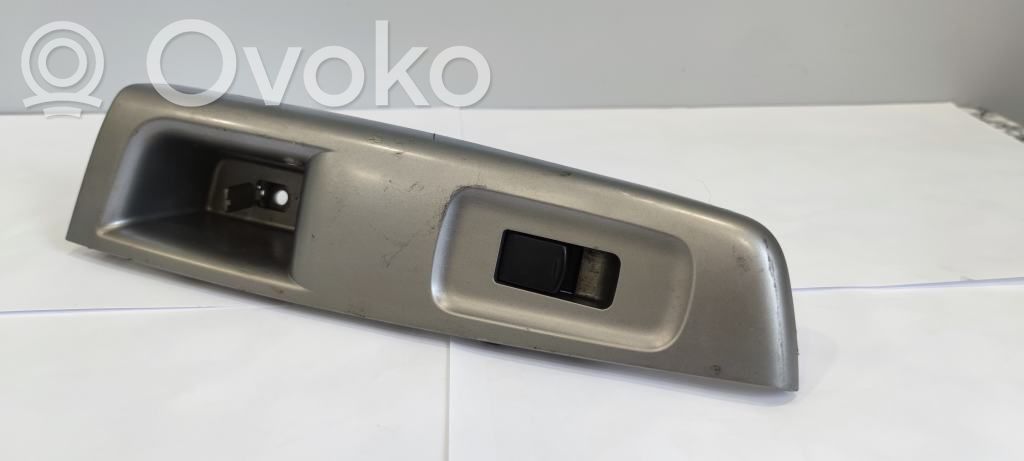 Subaru Forester SH Electric window control switch 