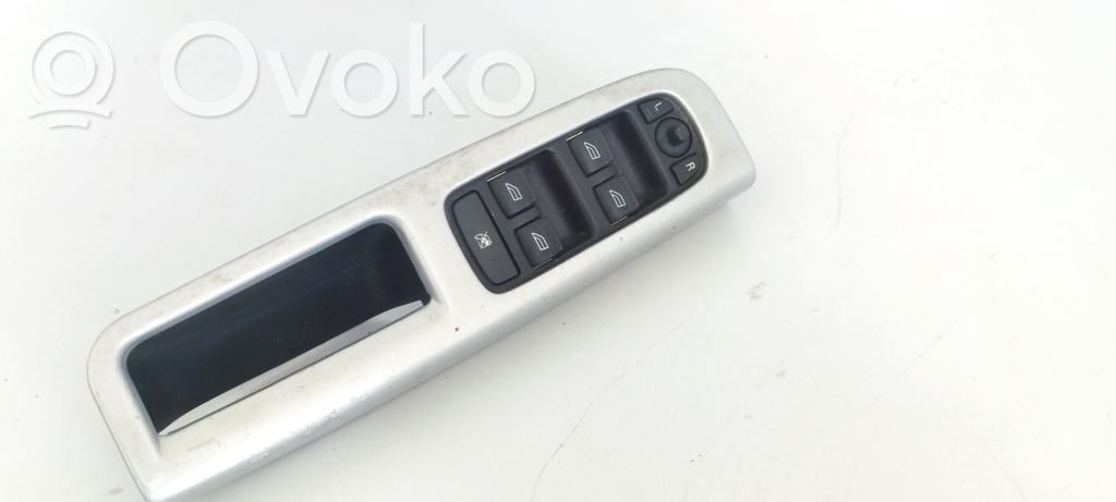 Electric window control switch   30795081
